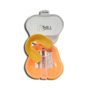 Bucal colmillos amarillo-transparente